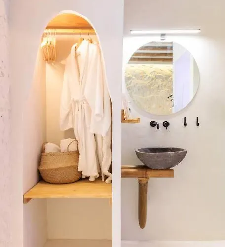 Stylish & Tiny Room-city Center