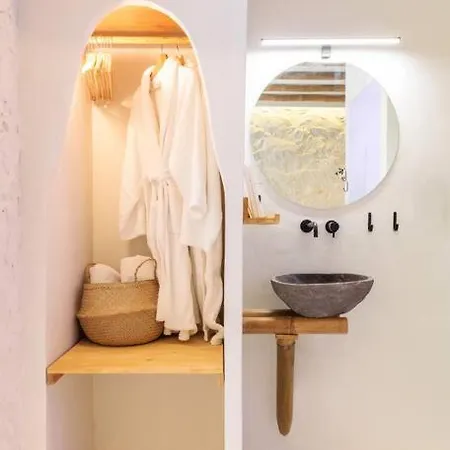 Stylish & Tiny Room-city Center
